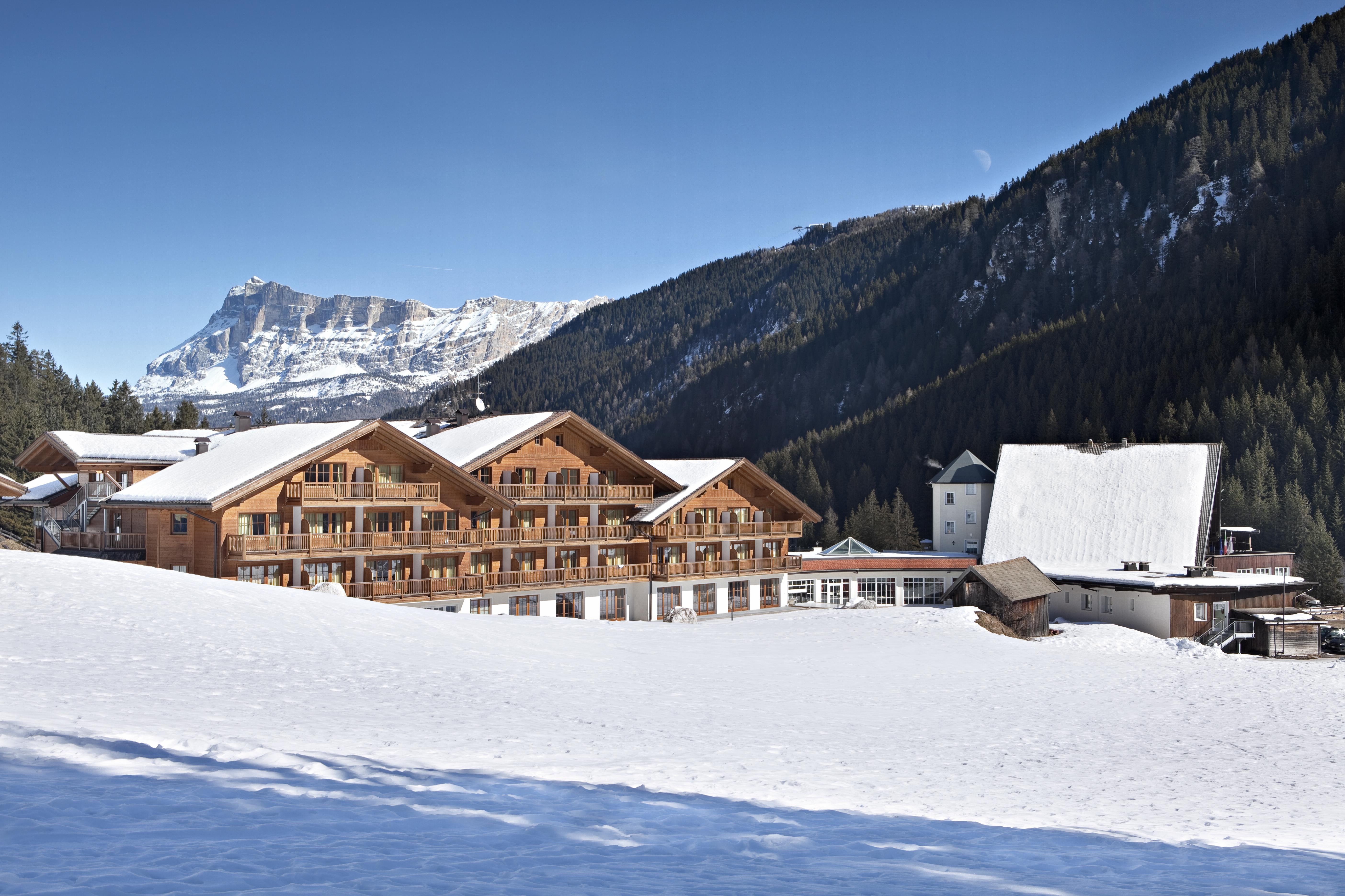 Th Corvara - Greif Hotel Esterno foto